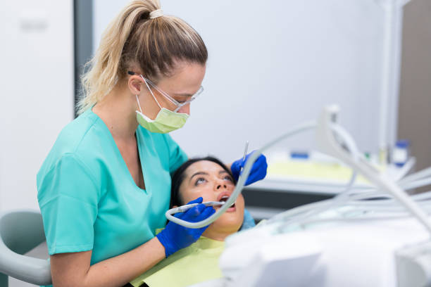 Best Emergency Gum Treatment in Benton, IL